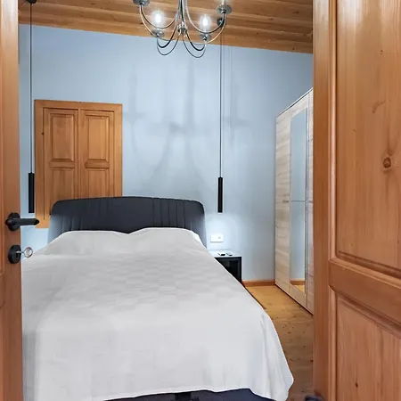 Elegant 4-br City-center With Private Garden * アンタルヤ