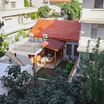 Elegant 4-br City-center With Private Garden *