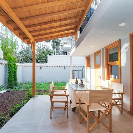 Elegant 4-br City-center With Private Garden *