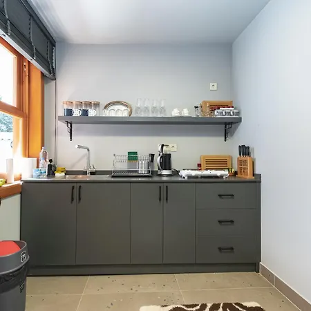Elegant 4-br City-center With Private Garden