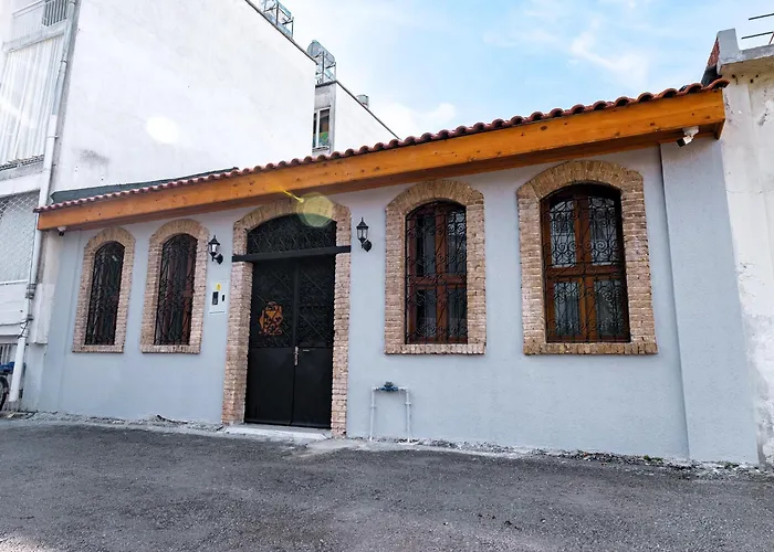Elegant 4-br City-center With Private Garden * Antalya