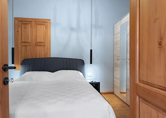 Elegant 4-br City-center With Private Garden * Анталья